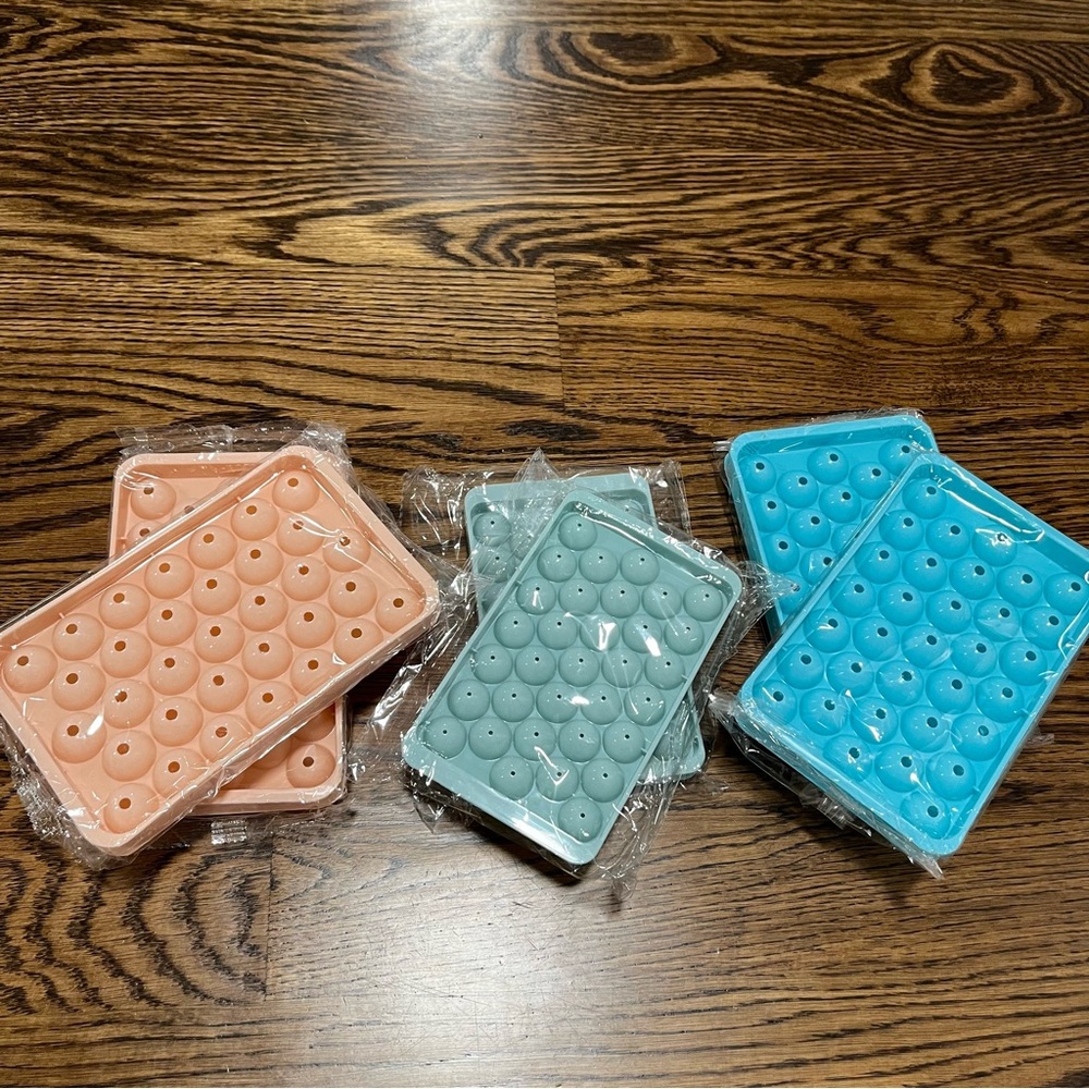 Lot of 6 Plastic Ice Cube Trays